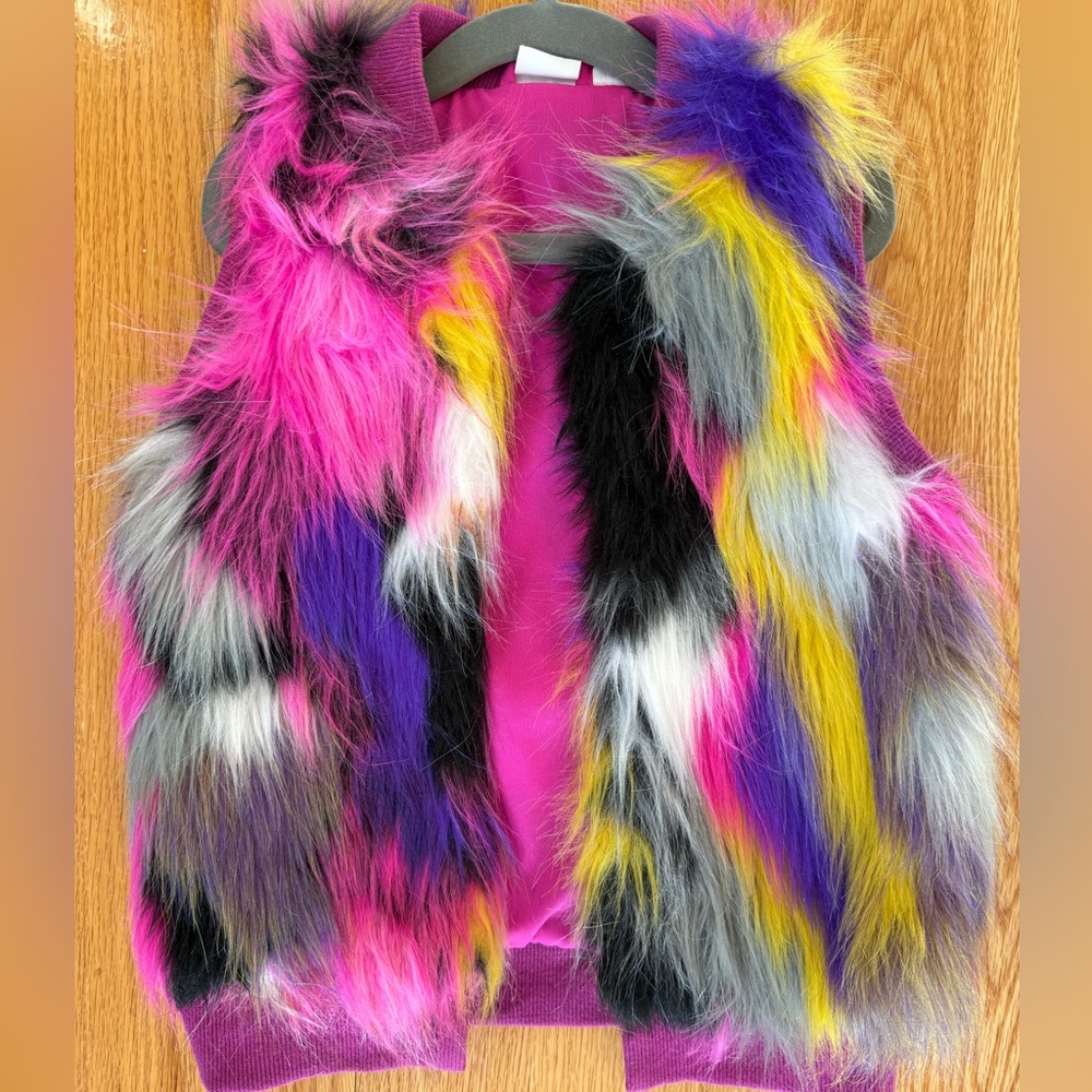 Colorful fur vest in bright colors! Size 5